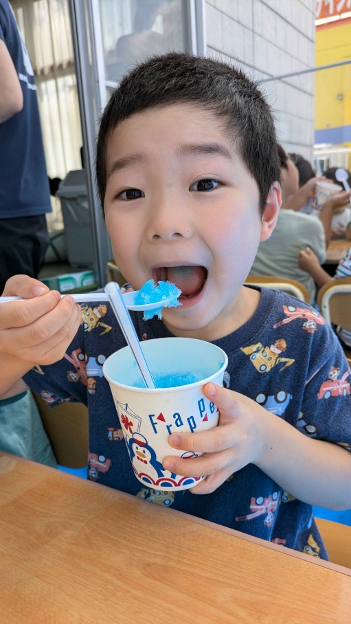 「おかげ茶や」さんのキッチン カーが花りんごにやってきました！～児童発達支援センター 花りんご～